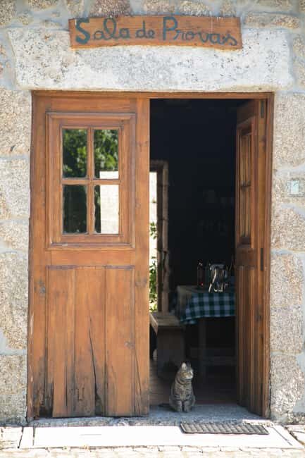 Lousada: Authentic Green Wines from Quinta de Lourosa - Lousada: Authentic Green Wines from Quinta de Lourosa