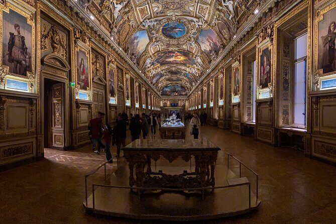 Louvre Highlights & Mona Lisa, Reserved Access with Expert Guide - FAQ