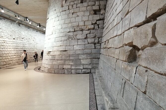 Louvre Highlights Tour for Kids with Skip-the-Ticket-Line - The Perfectly Tailored Itinerary