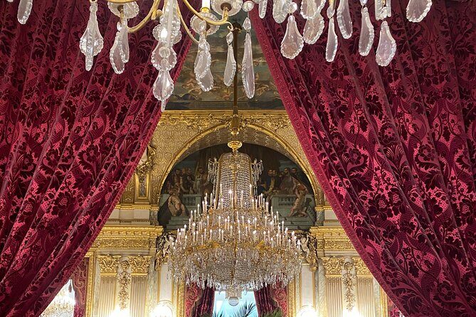 Louvre masterpieces in 2 hours - What to Expect from the Tour