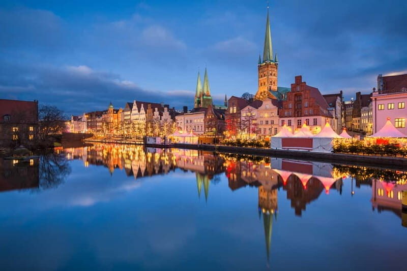 Lübeck: Christmas Market and Historical City Tour - Key Points