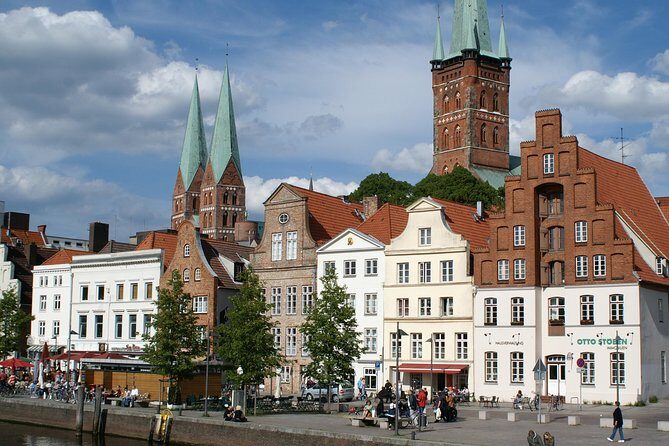Lübeck Day Trip From Hamburg By Train With Private Guide And Lunch - Practical Details and What You’ll Appreciate
