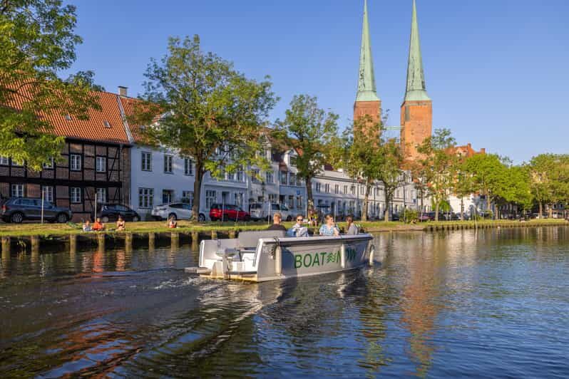 Lübeck: Electric Boat Rental - without driving licence - Practical Details and Value