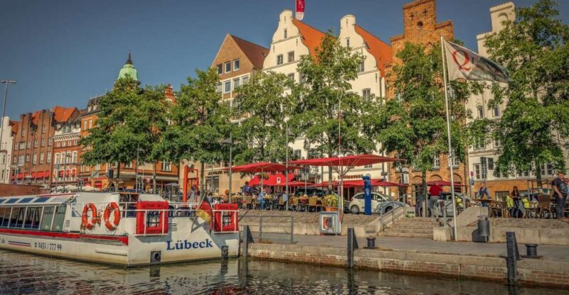 Lübeck: Private Historical and Architectural Walking Tour - Exploring Lübeck’s Architectural Marvels