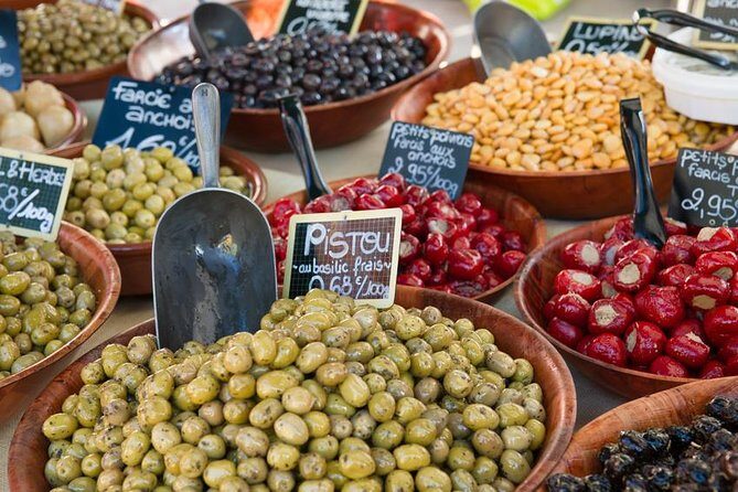 Luberon Market & Villages Day Trip from Aix-en-Provence - Who Should Consider This Tour?