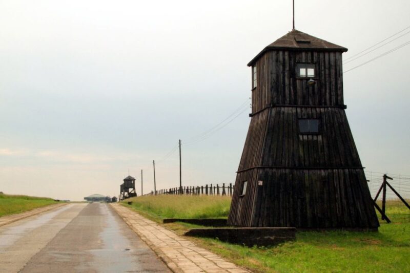 Lublin & Majdanek Small-Group Tour from Warsaw with Lunch - What’s Included and Why It Matters