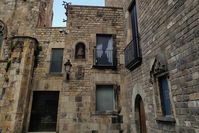 Lucas Hidden Old Barcelona: the Gothic and El Born Tour - What’s Included and Practical Details