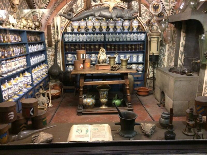 Lucerne: 1-Hour Historical Tour with Night Watchman - Who Should Consider This Tour?