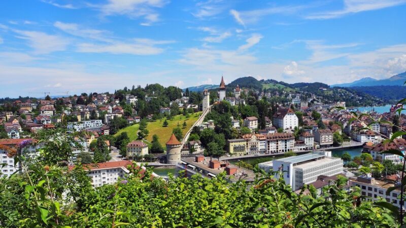 Lucerne - Old Town private walking Tour - Key Points
