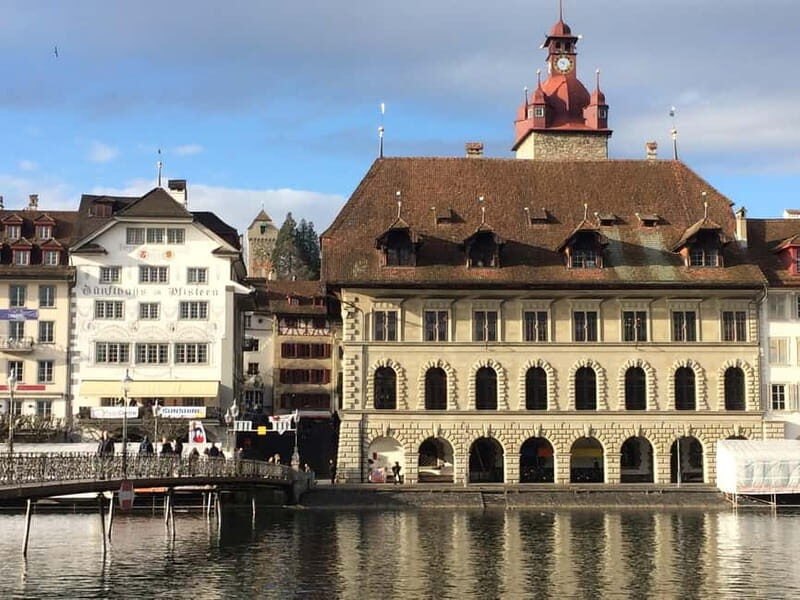 Lucerne: One-Hour Classic City Walk with Hotel Pickup - Key Points