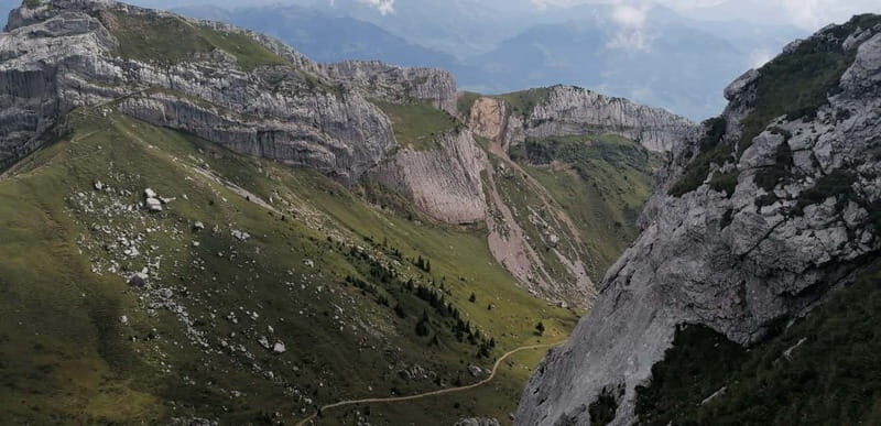 Lucerne or Zurich: Interlaken and Lauterbrunnen Day Tour - Why This Tour Delivers Great Value