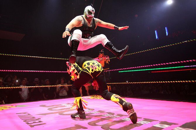 Lucha Libre Tickets & Tacos & Beer & Mezcal = BEST NIGHT EVER! - A Deep Dive into the Experience