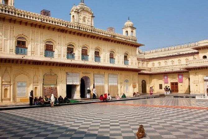 Lucknow Heritage Car Tour Explore Iconic Nawabi Imambaras - FAQ