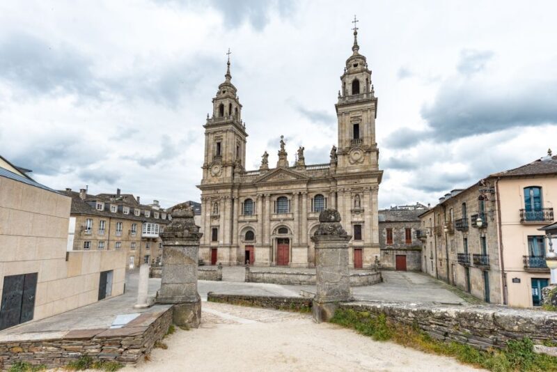 Lugo: Cathedral of Santa Maria Entry Ticket and Audio Guide - Key Points