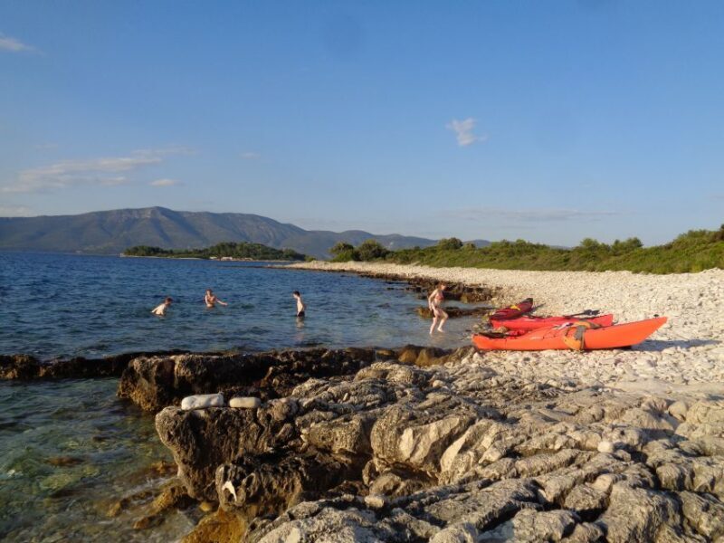 Lumbarda - Sunset Kayak Tour with a Picnic - Wine and Sweets - The Experience from a Traveler’s Perspective