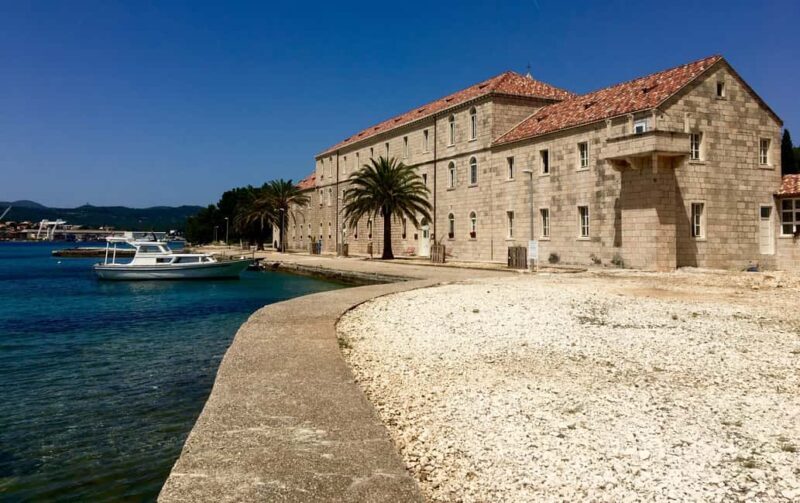 Lumbarda - Sunset Kayak Tour with a Picnic - Wine and Sweets - Who Will Love This Tour?