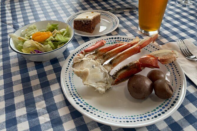 Lumberjack Show and Harbor Haus Crab Feast - An In-Depth Look at the Experience
