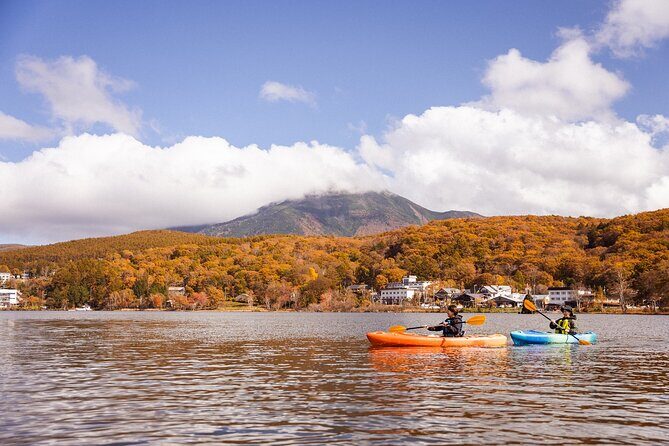 Lunch at the Lake Shirakaba with its superb views - Key Points
