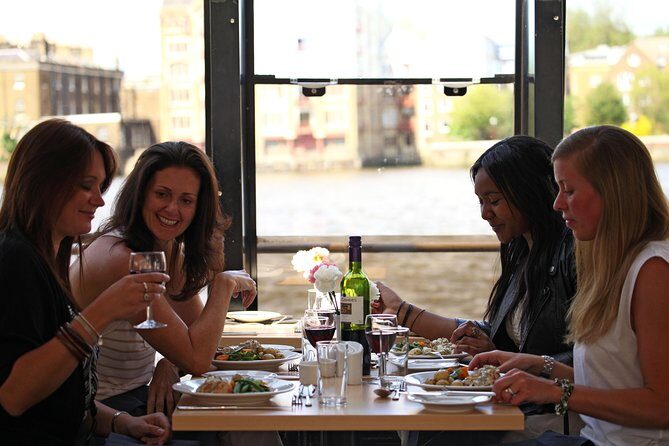 Lunch River Cruise on the Thames with 2-Course Meal - An In-Depth Look at the Experience