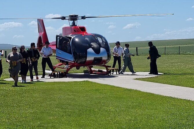 Lux Great Ocean Road Tour Reverse - Max 11 Hotel Pickup - Introducing the Lux Great Ocean Road Tour Reverse – Max 11 Hotel Pickup