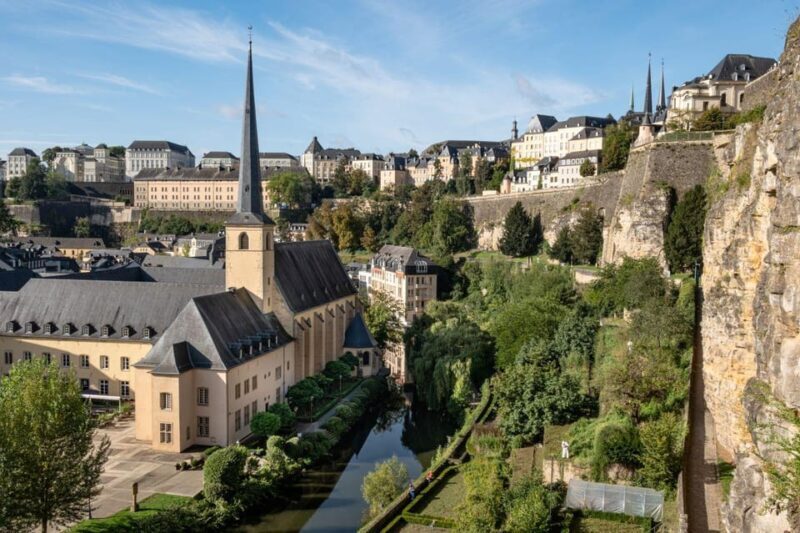 Luxembourg: City Bus Tour with Audio Guide and Headphones - Key Points