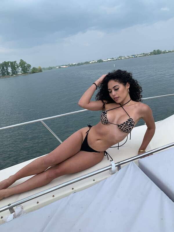 Luxurious 40ft Yacht Charter - Authentic Feedback and Insights