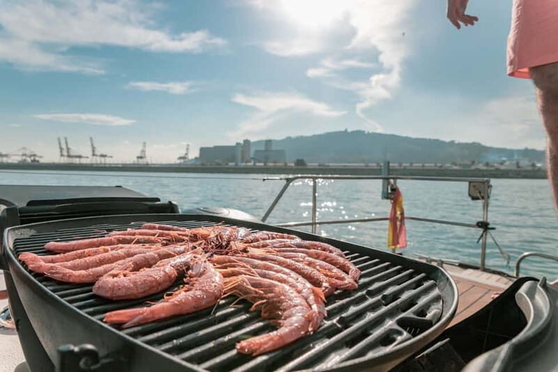 Luxury and exclusive sailing tour with private service - Who Will Love This Experience?