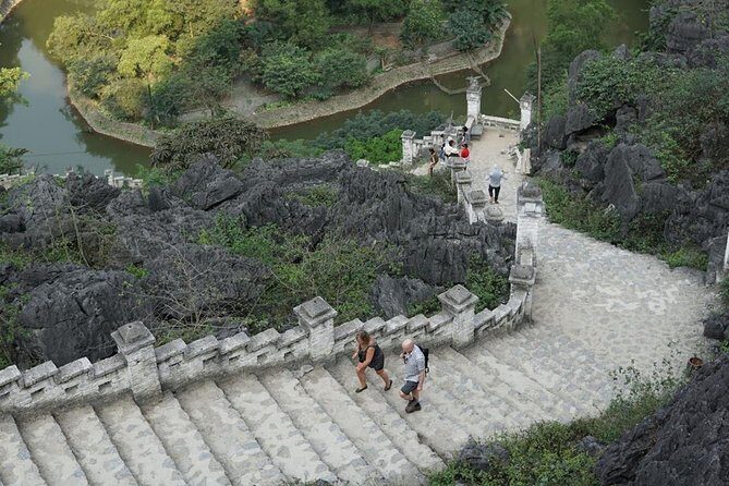 Luxury Bai Dinh Pagoda ,Trang An Boat Trip & Mua Cave 1 Day Trip - First Stop: Bai Dinh Pagoda
