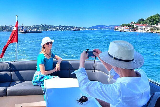 Luxury Bosphorus Yacht Cruise  Stopover in Asian Side - An In-Depth Look at the Tour Experience