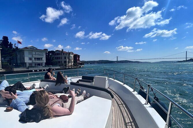 Luxury Bosphorus Yacht Tour  Asian Side Stop & Exploration - Who Is This Tour Best For?