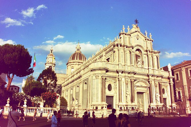 LUXURY CATANIA TRANSFER to city center (Airport, Hotels, Port, Station) - Who Is This Service Best For?