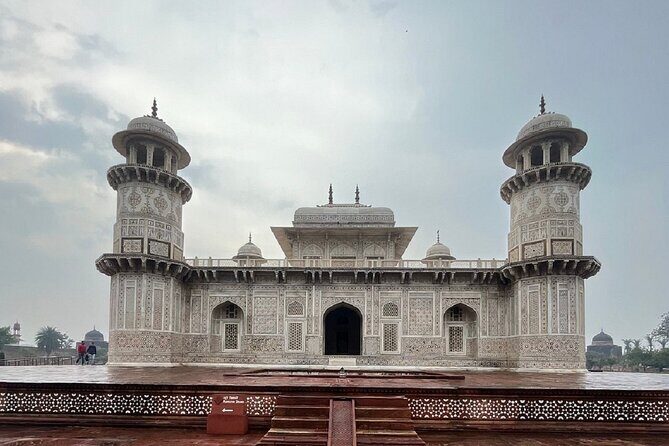 Luxury Golden Triangle Tour Explore Delhi Agra & Jaipur 3 Days - Who Should Consider This Tour?