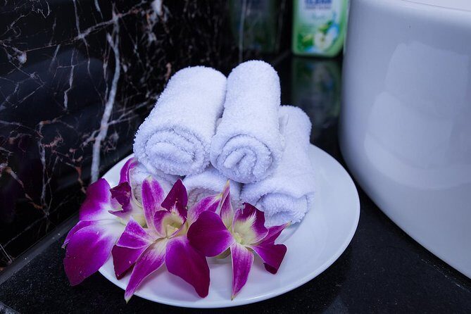 Luxury Halong Bay 1 Day on Cruises From Hanoi with Bus & Lunch - FAQs