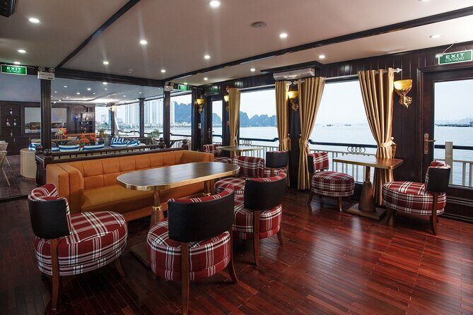 Luxury Halong Cruise with kayak and cave, 8 hours cruising - Key Points