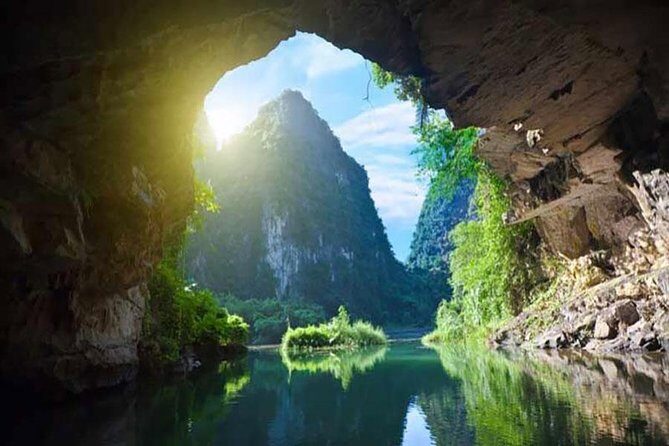 Luxury Hoa Lu - Trang An - Mua Cave 1 Day Tour - By Limousine & Small Group - FAQs