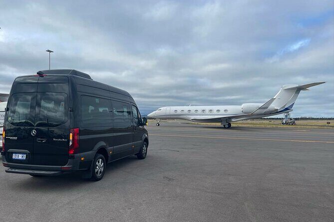 Luxury Mini Bus - Sydney Airport Transfers - The Vehicle and Comfort