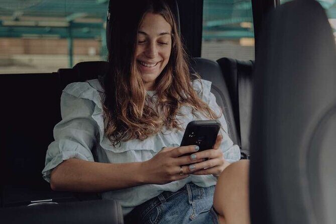 Luxury Private Airport Transfers-Waikiki Honolulu up to 6 Seats - Key Points