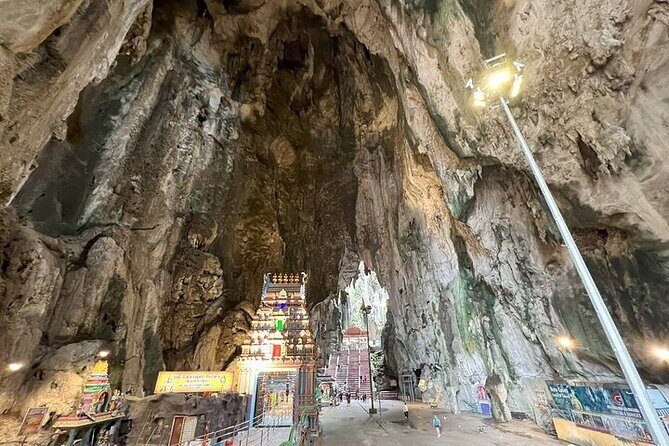 LUXURY Private day tour: Kuala Lumpur & Malacca from Singapore by licensed guide - Who Would Love This Tour?