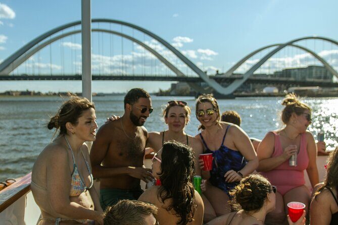 Luxury Private Hot Tub Boat of DC Potomac Monuments Tub up to 20 - A Detailed Look at the Hot Tub Boat Experience