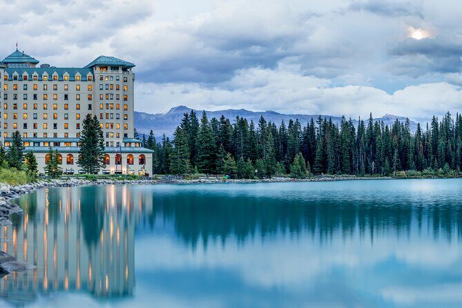 Luxury Private tour of Lake Louise & Moraine from Canmore/Banff - Key Points