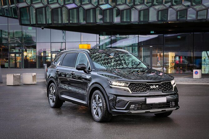 Luxury Private Transfer from Reykjavik to Keflavik Airport - What to Expect from the B2cute Transfer Service