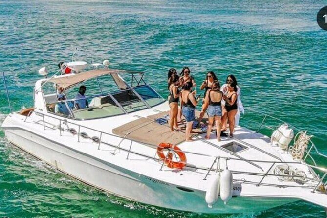 Luxury Private Yacht Rental by the Turquoise Waters of the Caribbean. - An In-Depth Look at the Yacht Tour