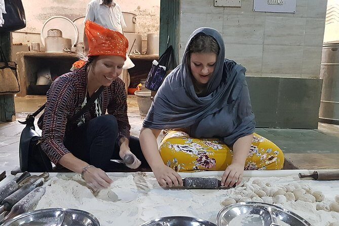 Luxury Rickshaw Tour of Old Delhi - An In-Depth Look at the Luxury Rickshaw Tour of Old Delhi