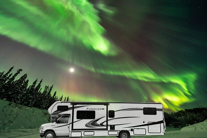 Luxury RV Small Group Aurora Chasing Tour with Photography - Key Points