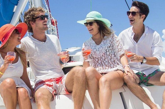 Luxury sailboat in Isla Mujeres - Who It’s Best For