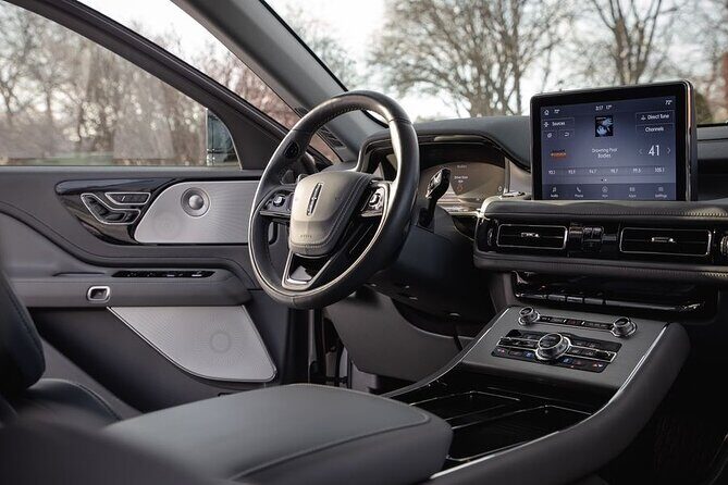 Luxury Sedan O'Hare/Midway Airport (Curbside)  Chicago Ony Way - FAQ