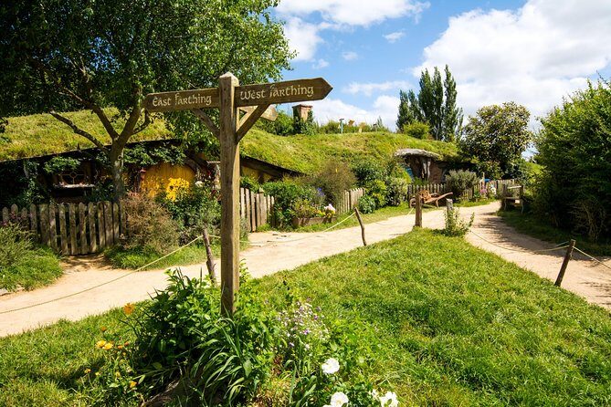 Luxury Small group tour from Auckland to Hobbiton Movie Set - Introduction