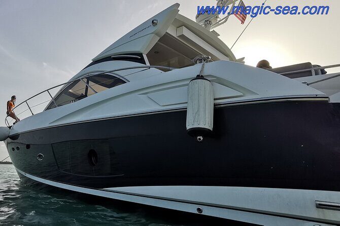 Luxury Sunseeker 50 - 6 hs Cancun - Isla Mujeres (MagicSea-SS) - The Details of the Yacht Experience
