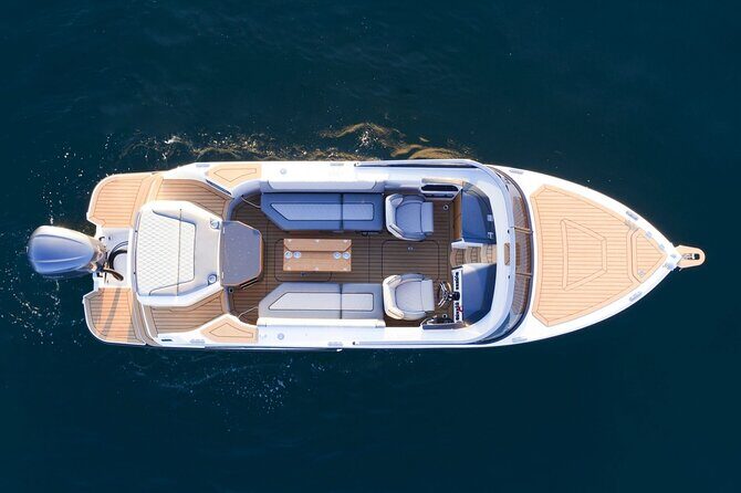 Luxury Sunset Lake Como 1h or experience with enchanting view - A Closer Look at the Lake Como Luxury Sunset Boat Tour