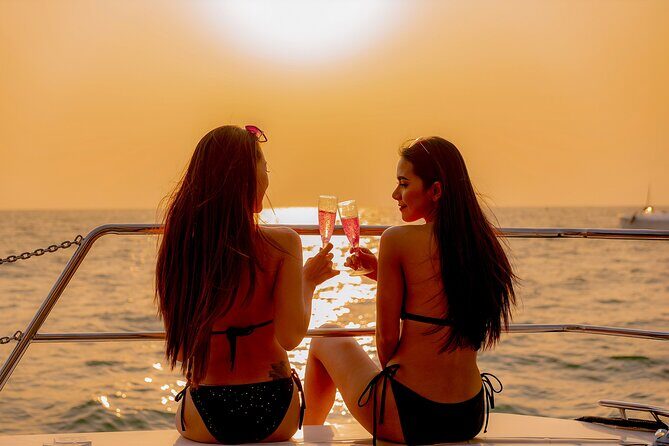 Luxury Sunset Sailing Cruise in Cancun with Light Dinner and Open Bar - An In-Depth Look at the Luxury Sunset Sailing Cruise